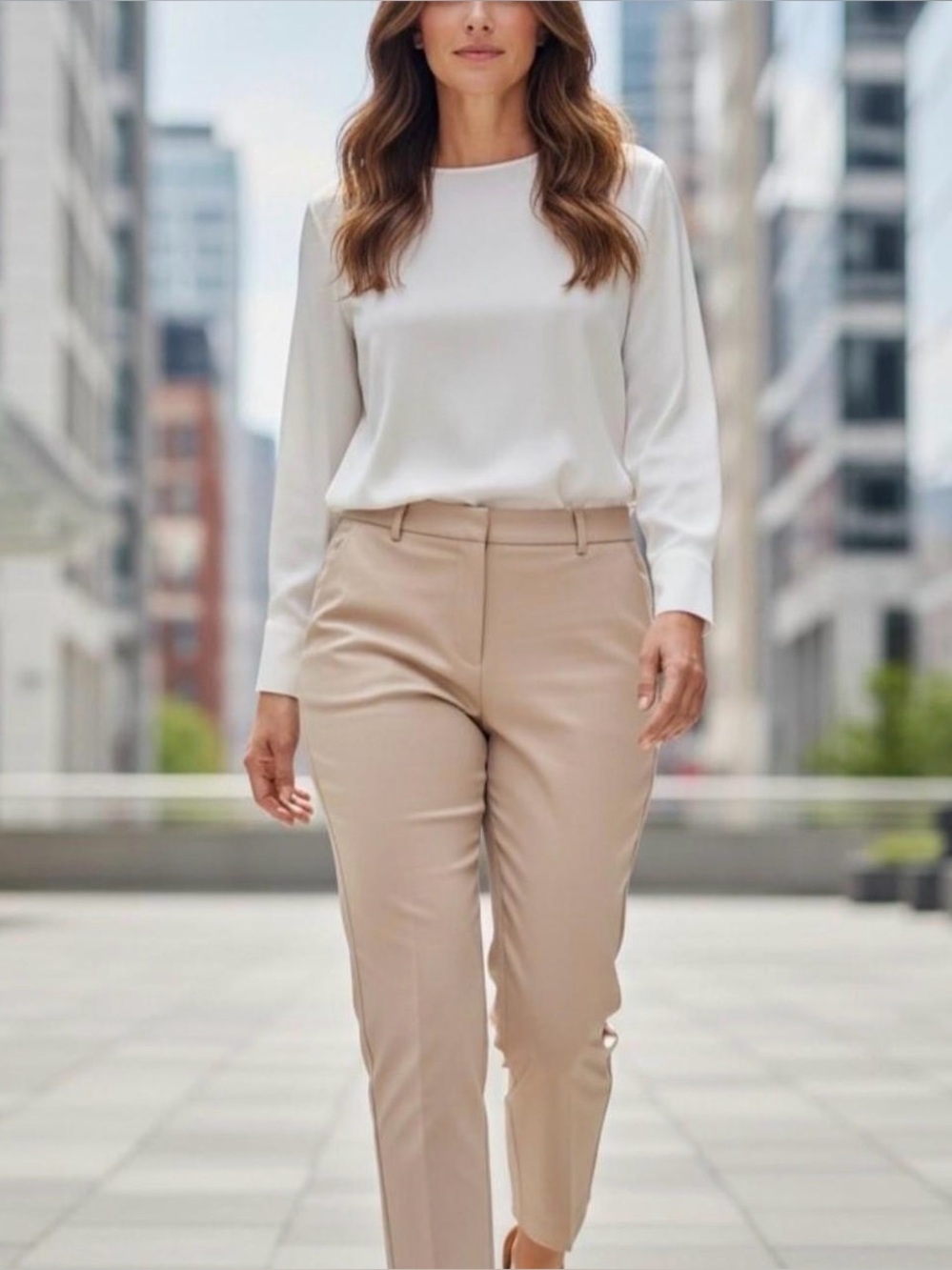 Vince Camuto Ankle Pants in Brown Size 6